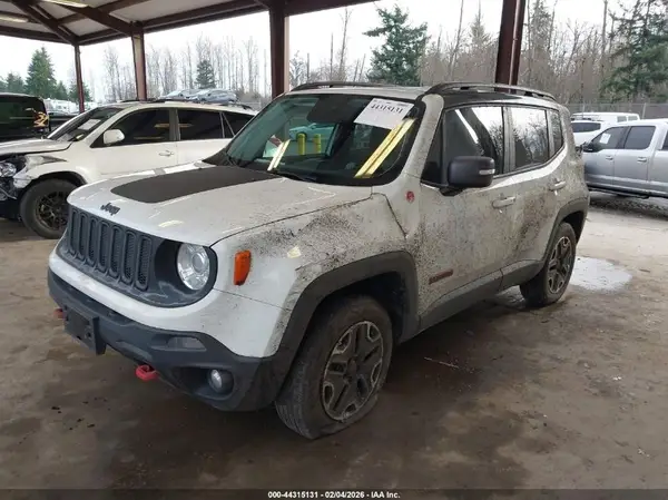 ZACCJBCB1HPF64975 2017 JEEP RENEGADE - Image 2