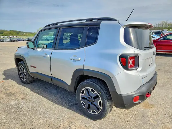 ZACCJBCB1HPF74101 2017 JEEP RENEGADE - Image 2