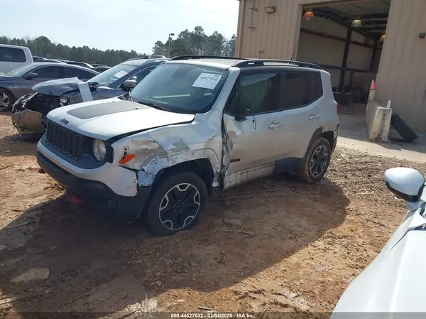 ZACCJBCB1HPG51081 2017 JEEP RENEGADE - Image 2