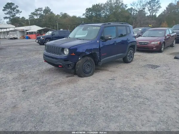 ZACCJBCB1HPG64560 2017 JEEP RENEGADE - Image 2