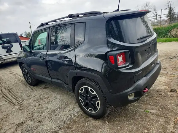 ZACCJBCB1JPG78075 2018 JEEP RENEGADE - Image 2