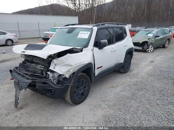 ZACCJBCB1JPH06232 2018 JEEP RENEGADE - Image 2
