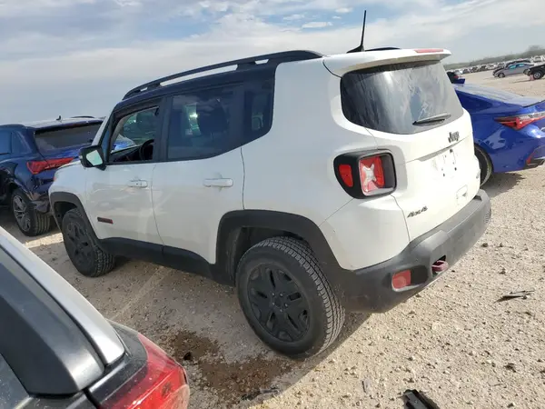 ZACCJBCB1JPH13181 2018 JEEP RENEGADE - Image 2