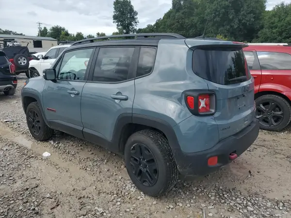 ZACCJBCB1JPH13861 2018 JEEP RENEGADE - Image 2
