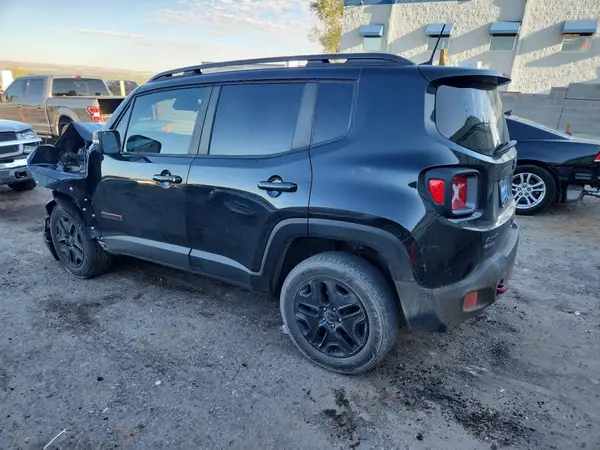 ZACCJBCB1JPH23337 2018 JEEP RENEGADE - Image 2