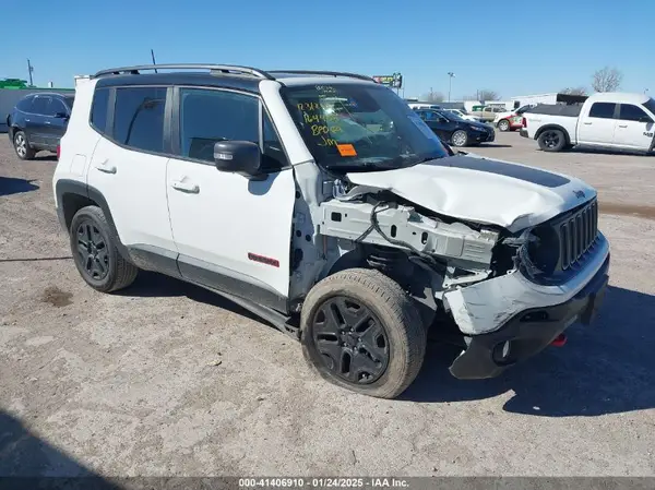 ZACCJBCB1JPH28490 2018 JEEP RENEGADE - Image 1