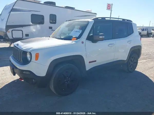 ZACCJBCB1JPH28490 2018 JEEP RENEGADE - Image 2