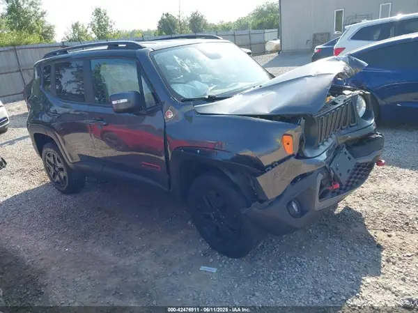 ZACCJBCB1JPH50649 2018 JEEP RENEGADE - Image 1