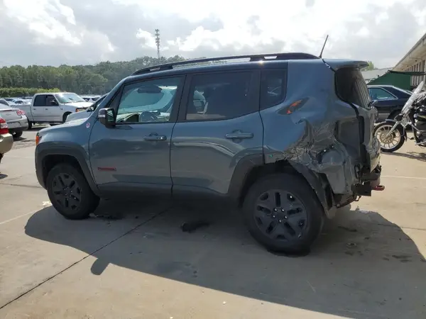 ZACCJBCB1JPH78595 2018 JEEP RENEGADE - Image 2