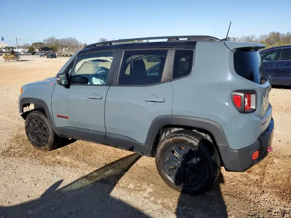 ZACCJBCB1JPH97521 2018 JEEP RENEGADE - Image 2