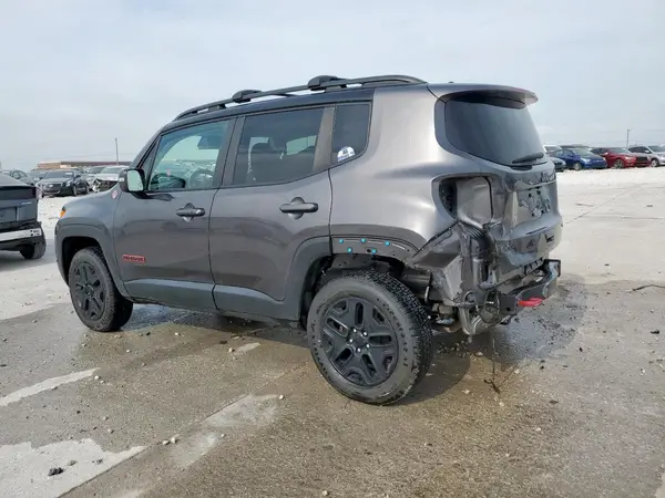ZACCJBCB1JPJ02192 2018 JEEP RENEGADE - Image 2