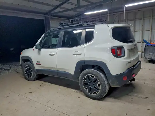 ZACCJBCB2HPE46403 2017 JEEP RENEGADE - Image 2