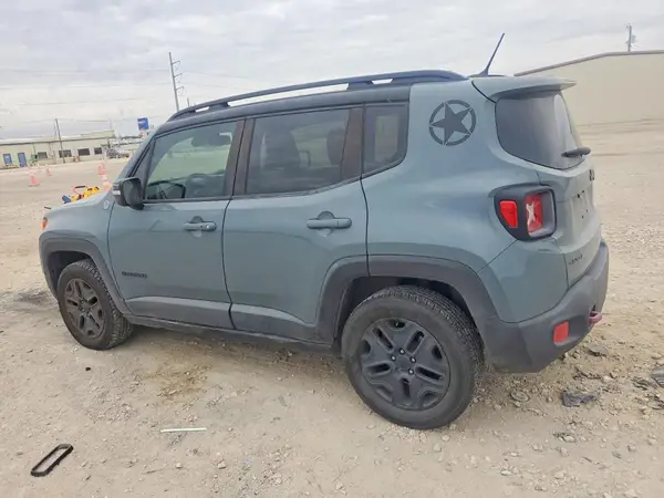 ZACCJBCB2HPE78672 2017 JEEP RENEGADE - Image 2