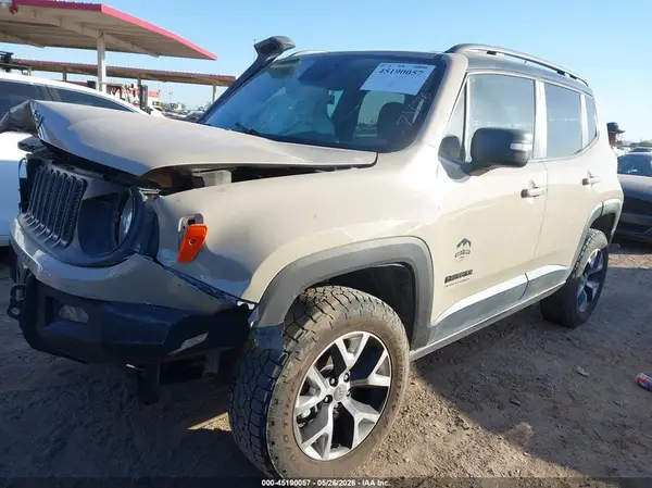ZACCJBCB2HPE86271 2017 JEEP RENEGADE - Image 2