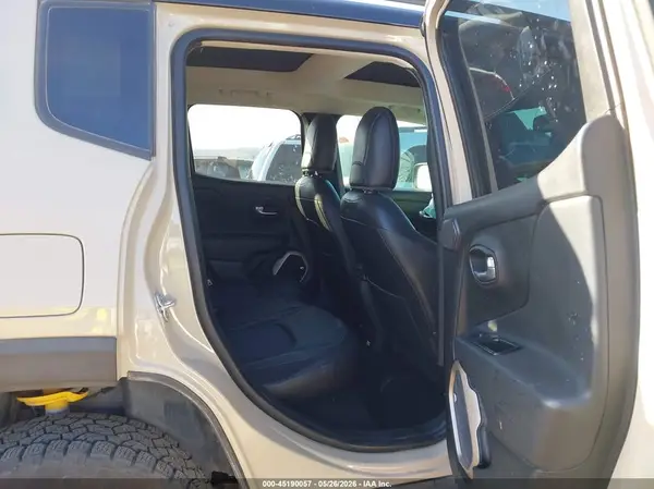 ZACCJBCB2HPE86271 2017 JEEP RENEGADE - Image 8