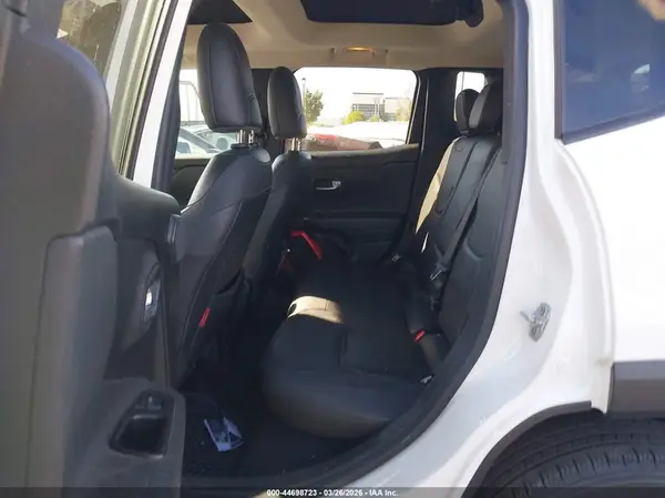 ZACCJBCB2HPF21777 2017 JEEP RENEGADE - Image 8