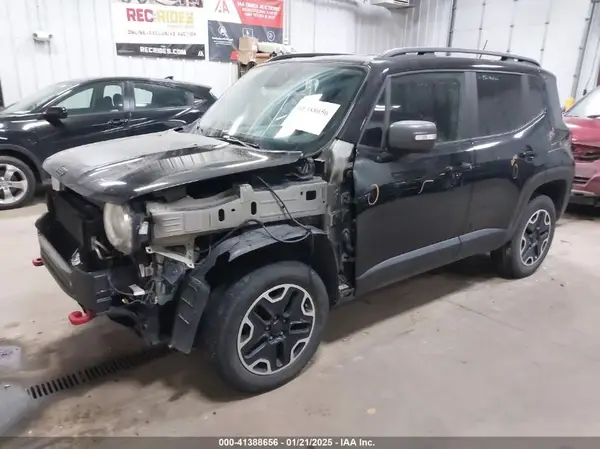 ZACCJBCB2HPF31533 2017 JEEP RENEGADE - Image 2