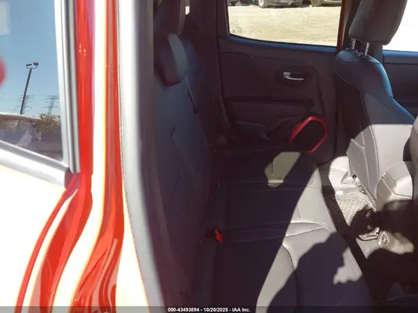 ZACCJBCB2HPF95331 2017 JEEP RENEGADE - Image 8