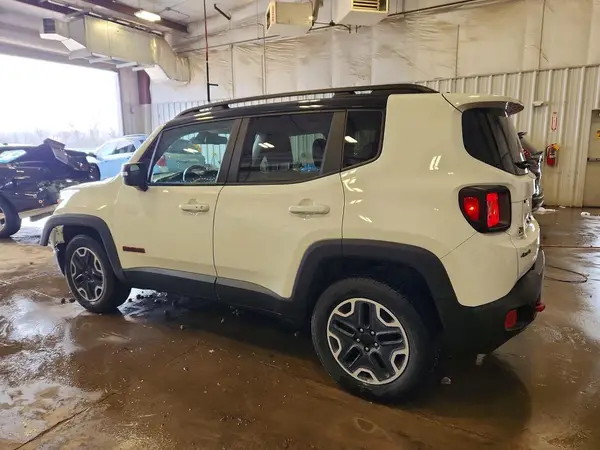 ZACCJBCB2HPF95782 2017 JEEP RENEGADE - Image 2