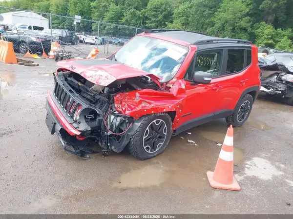 ZACCJBCB2HPG00852 2017 JEEP RENEGADE - Image 2