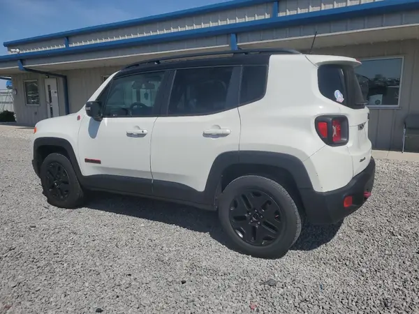 ZACCJBCB2JPG87075 2018 JEEP RENEGADE - Image 2