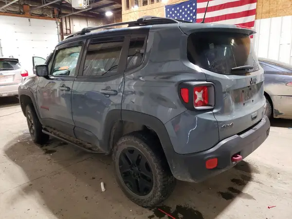 ZACCJBCB2JPG88596 2018 JEEP RENEGADE - Image 2