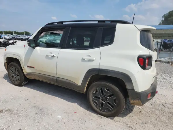 ZACCJBCB2JPG98089 2018 JEEP RENEGADE - Image 2