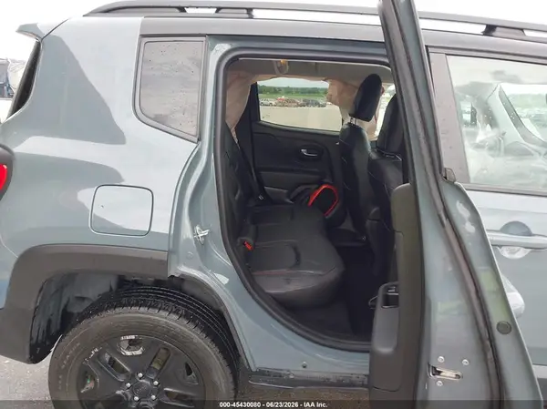 ZACCJBCB2JPH00987 2018 JEEP RENEGADE - Image 8