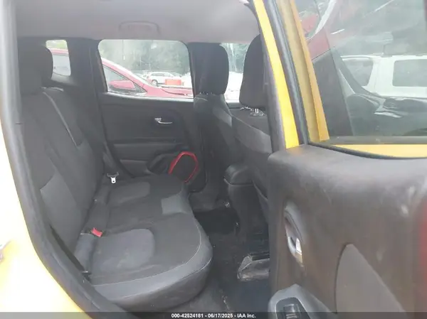 ZACCJBCB2JPH13027 2018 JEEP RENEGADE - Image 8