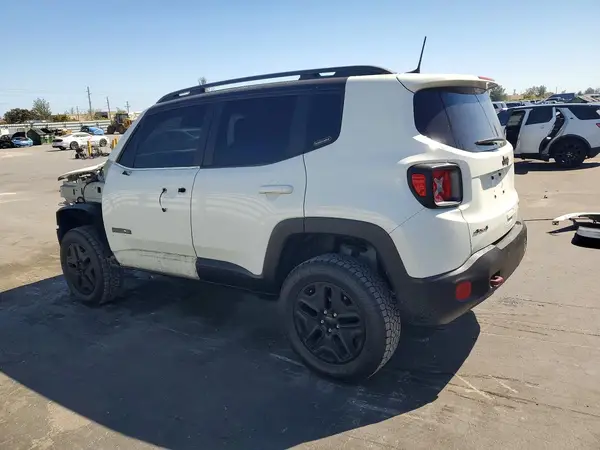 ZACCJBCB2JPH37442 2018 JEEP RENEGADE - Image 2