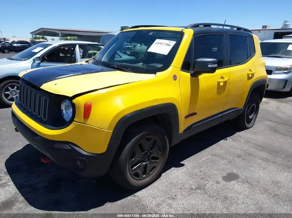 ZACCJBCB2JPH60977 2018 JEEP RENEGADE - Image 2