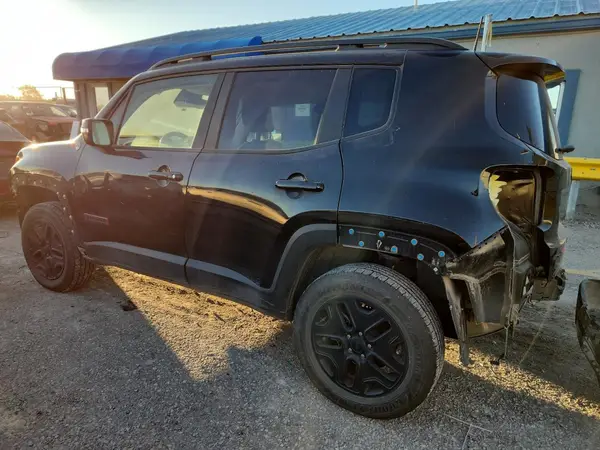 ZACCJBCB2JPH91792 2018 JEEP RENEGADE - Image 2