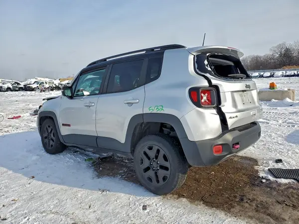 ZACCJBCB2JPH91890 2018 JEEP RENEGADE - Image 2