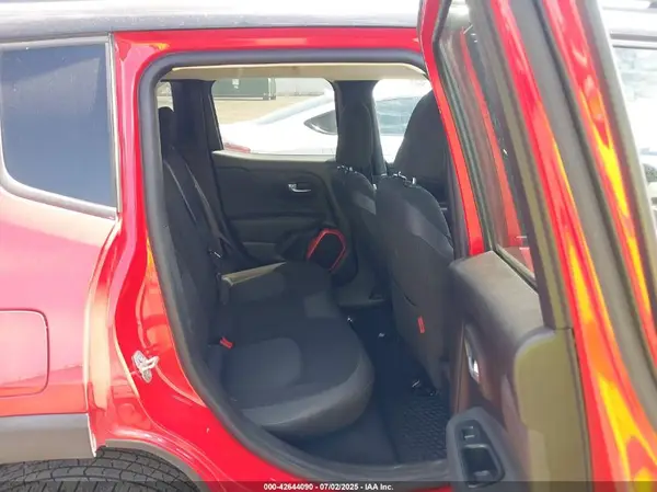 ZACCJBCB3HPE47124 2017 JEEP RENEGADE - Image 8