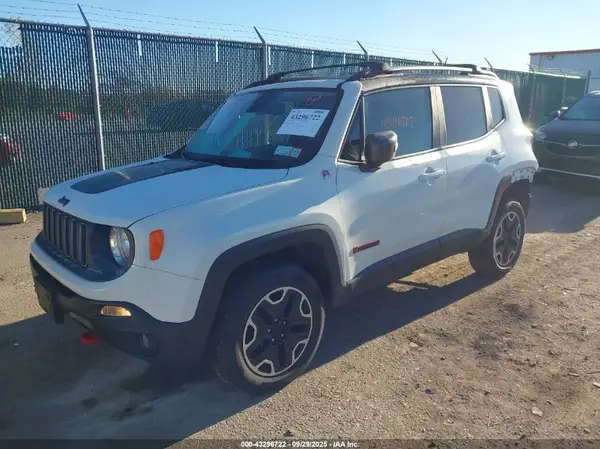 ZACCJBCB3HPF14112 2017 JEEP RENEGADE - Image 2