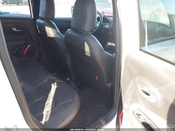 ZACCJBCB3HPF14112 2017 JEEP RENEGADE - Image 8