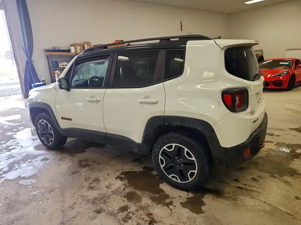 ZACCJBCB3HPF21044 2017 JEEP RENEGADE - Image 2