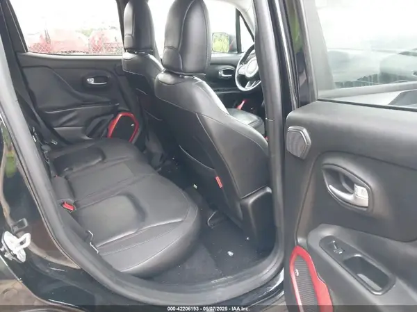 ZACCJBCB3HPF32738 2017 JEEP RENEGADE - Image 8