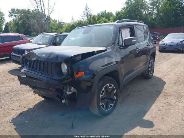 ZACCJBCB3HPF46235 2017 JEEP RENEGADE - Image 2