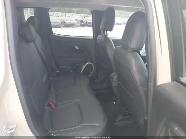 ZACCJBCB3HPF79316 2017 JEEP RENEGADE - Image 8