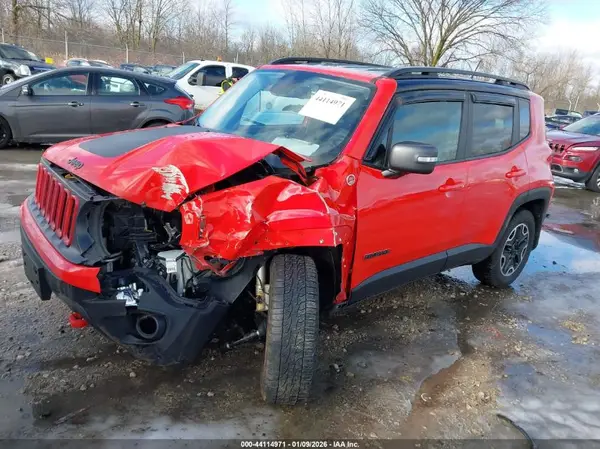ZACCJBCB3HPG35707 2017 JEEP RENEGADE - Image 2