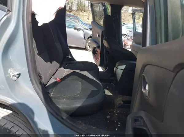 ZACCJBCB3HPG42219 2017 JEEP RENEGADE - Image 8