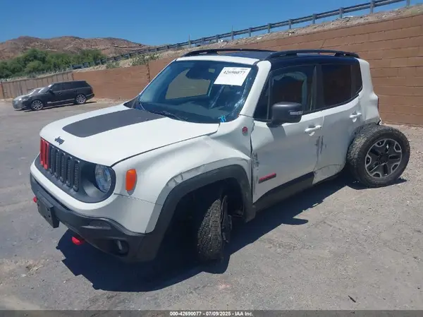 ZACCJBCB3HPG51731 2017 JEEP RENEGADE - Image 2