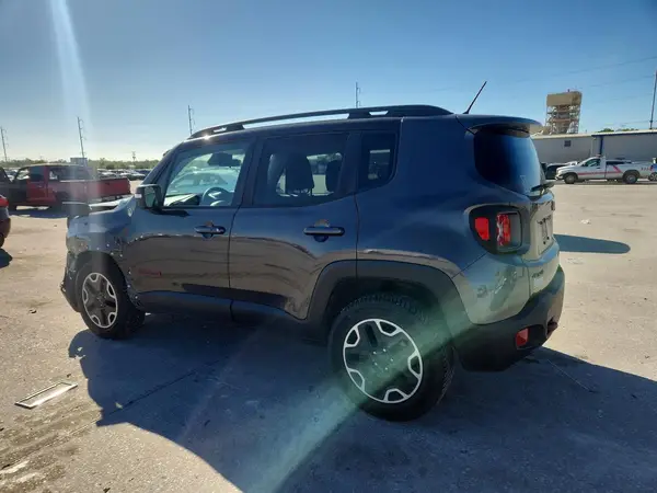 ZACCJBCB3HPG55231 2017 JEEP RENEGADE - Image 2