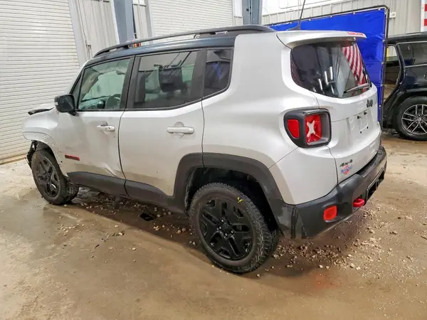 ZACCJBCB3JPG73332 2018 JEEP RENEGADE - Image 2