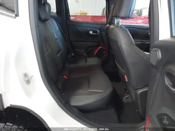 ZACCJBCB3JPG93595 2018 JEEP RENEGADE - Image 8