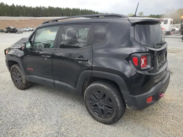 ZACCJBCB3JPH19015 2018 JEEP RENEGADE - Image 2
