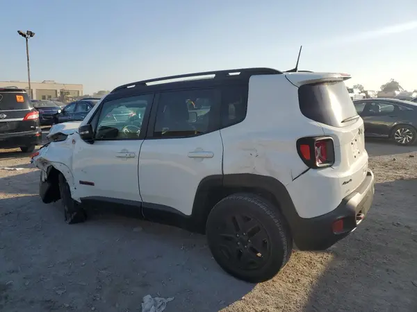 ZACCJBCB3JPH41385 2018 JEEP RENEGADE - Image 2