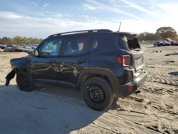 ZACCJBCB3JPH55612 2018 JEEP RENEGADE - Image 2