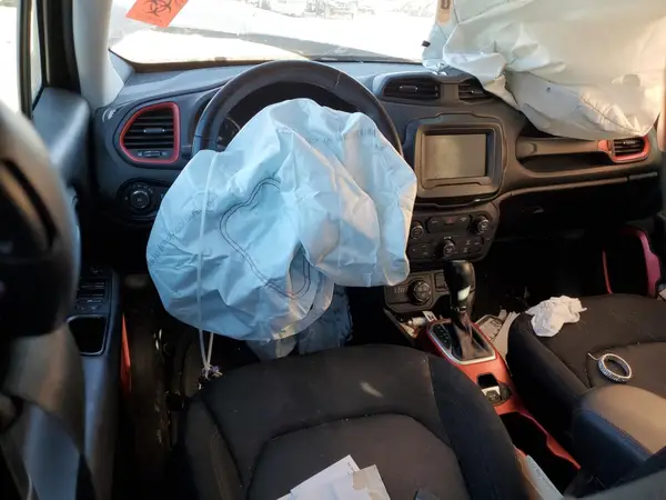 ZACCJBCB3JPH55612 2018 JEEP RENEGADE - Image 8